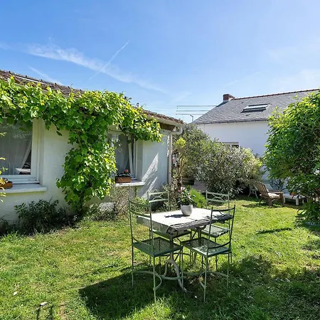 D'hotes Courteline 3* Saint-Herblain